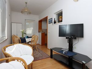 23934502-Ferienwohnung-4--300x225-2