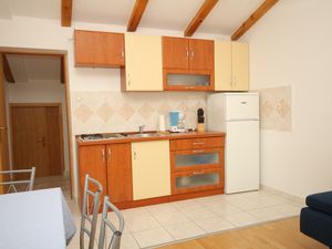 23926035-Ferienwohnung-6--300x225-3