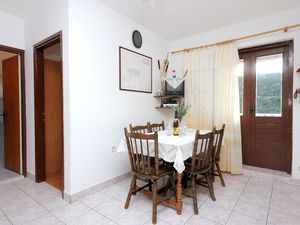 23926761-Ferienwohnung-8--300x225-1