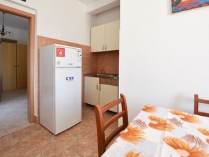 23929382-Ferienwohnung-6--300x225-2