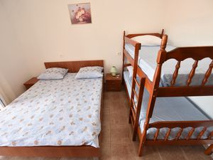 23929386-Ferienwohnung-4--300x225-4