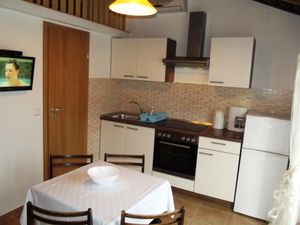 23932232-Ferienwohnung-4--300x225-3