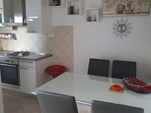 23932409-Ferienwohnung-4--300x225-5