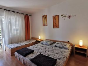 23933346-Ferienwohnung-6--300x225-3