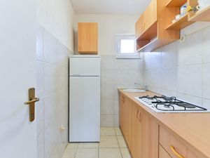 23934415-Ferienwohnung-5--300x225-4