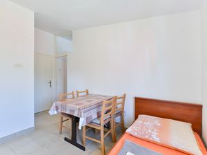 23934436-Ferienwohnung-4--300x225-2