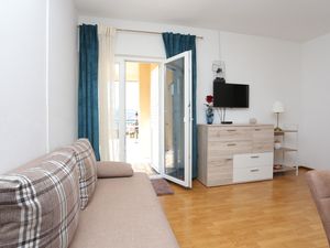 23934568-Ferienwohnung-4--300x225-1