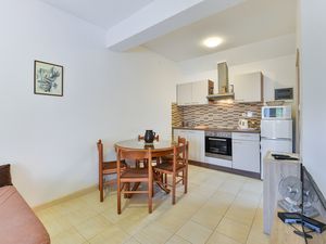 23934654-Ferienwohnung-6--300x225-2