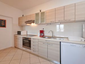 23934655-Ferienwohnung-5--300x225-3