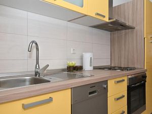 23934669-Ferienwohnung-6--300x225-5