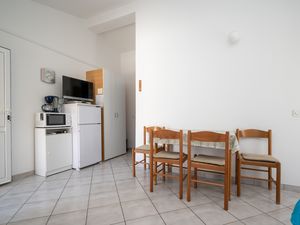 23934689-Ferienwohnung-4--300x225-3