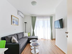 23934712-Ferienwohnung-6--300x225-1