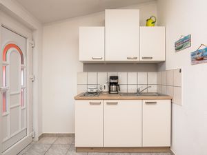 23934717-Ferienwohnung-2--300x225-4