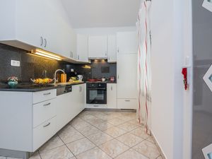 23934725-Ferienwohnung-4--300x225-3