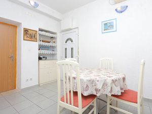 23934764-Ferienwohnung-3--300x225-2