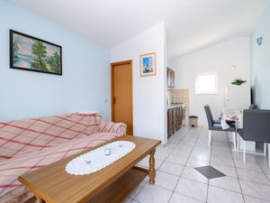 23934789-Ferienwohnung-5--300x225-3