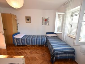 23934834-Ferienwohnung-3--300x225-1