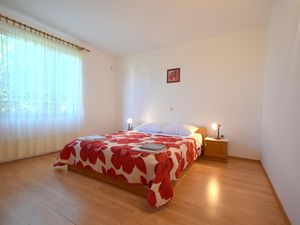 23934914-Ferienwohnung-6--300x225-4