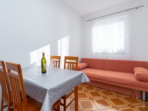 23934931-Ferienwohnung-5--300x225-3