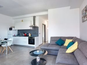 23934963-Ferienwohnung-4--300x225-3