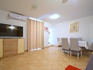 23934973-Ferienwohnung-4--300x225-2