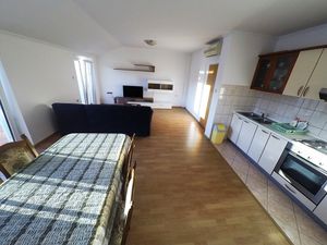 23935018-Ferienwohnung-4--300x225-2