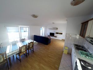 23935018-Ferienwohnung-4--300x225-3