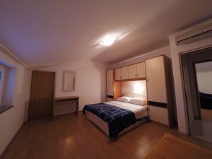 23935018-Ferienwohnung-4--300x225-5