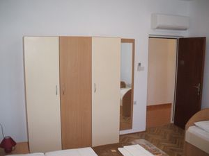 23935023-Ferienwohnung-8--300x225-4