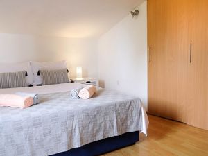 23935053-Ferienwohnung-4--300x225-5