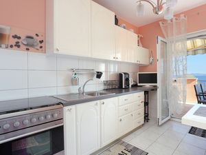 23935068-Ferienwohnung-4--300x225-2