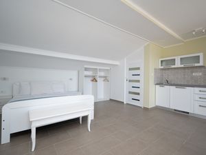 23935091-Ferienwohnung-4--300x225-5