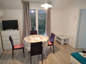 23935108-Ferienwohnung-4--300x225-2