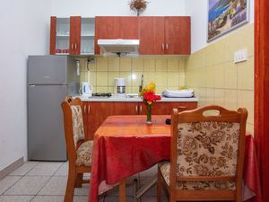 23935133-Ferienwohnung-2--300x225-2