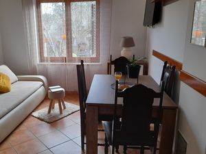 23935162-Ferienwohnung-2--300x225-5