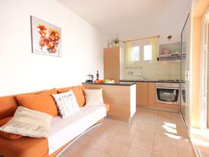 23935192-Ferienwohnung-4--300x225-1