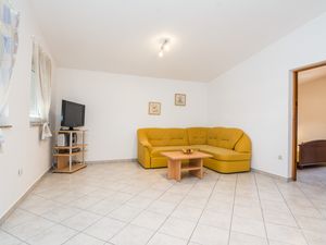 23935217-Ferienwohnung-4--300x225-2