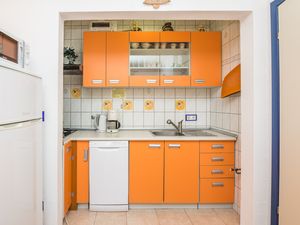 23935222-Ferienwohnung-6--300x225-4