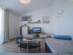 23935225-Ferienwohnung-6--300x225-2