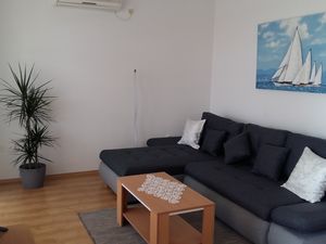 23935353-Ferienwohnung-5--300x225-1