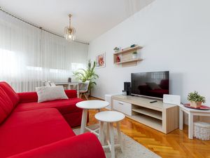 23935501-Ferienwohnung-2--300x225-1