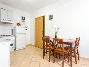 23935600-Ferienwohnung-4--300x225-4