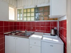 23935610-Ferienwohnung-2--300x225-4