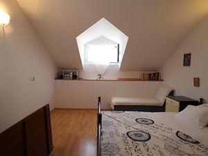 23935638-Ferienwohnung-3--300x225-5