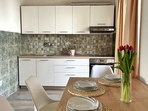 23935654-Ferienwohnung-6--300x225-3