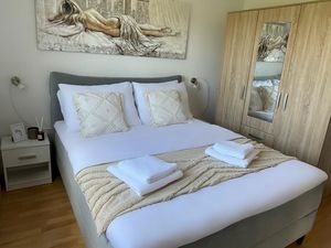 23935654-Ferienwohnung-6--300x225-5