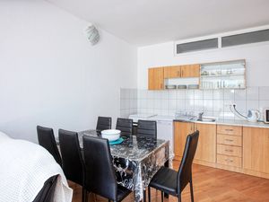 23935655-Ferienwohnung-8--300x225-4