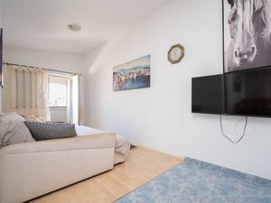 23935687-Ferienwohnung-4--300x225-2