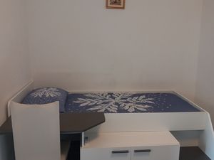 23935758-Ferienwohnung-5--300x225-5