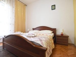 23935827-Ferienwohnung-6--300x225-4